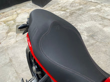 Cargar imagen en el visor de la galería, Ducati Super Sport 950 Modelo 2022