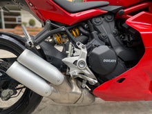 Cargar imagen en el visor de la galería, Ducati Super Sport 950 Modelo 2022