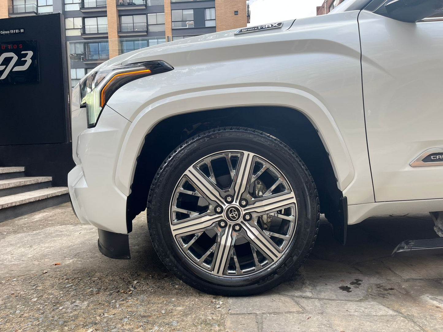 Toyota Sequoia Capstone Modelo 2024 - Autos 93