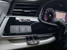 Cargar imagen en el visor de la galería, Audi Q8 Hibrida Blindada Modelo 2019