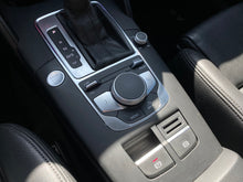 Cargar imagen en el visor de la galería, Audi A3 Sedan Modelo 2019