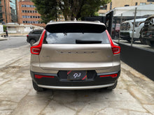 Cargar imagen en el visor de la galería, Volvo XC40 B4 Híbrido Modelo 2023