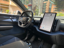 Cargar imagen en el visor de la galería, Volvo EX30 Recharge Plus Modelo 2024