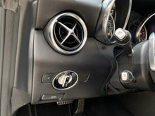 Cargar imagen en el visor de la galería, Mercedes-Benz SLC 200 Modelo 2018
