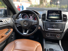 Cargar imagen en el visor de la galería, Mercedes-Benz GLS 500 4MATIC Modelo 2017