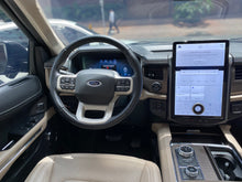 Cargar imagen en el visor de la galería, Ford Expedition Limited Modelo 2022