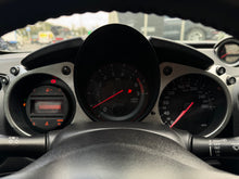 Cargar imagen en el visor de la galería, Nissan 370z Modelo 2016