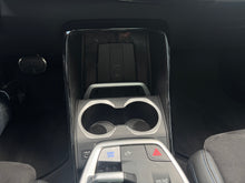 Cargar imagen en el visor de la galería, BMW iX2 XDrive30 M Modelo 2025