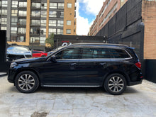 Cargar imagen en el visor de la galería, Mercedes-Benz GLS 500 4MATIC Modelo 2017