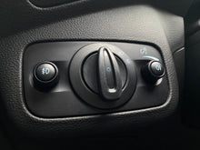 Cargar imagen en el visor de la galería, Ford Escape ST Line Modelo 2019