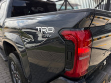 Cargar imagen en el visor de la galería, Toyota Tacoma TRD Sport Modelo 2025 - Autos 93