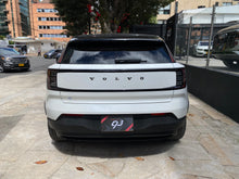 Cargar imagen en el visor de la galería, Volvo EX30 Recharge Plus Modelo 2024