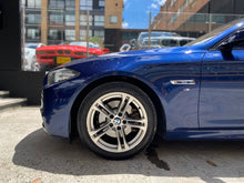 Cargar imagen en el visor de la galería, BMW 528I Modelo 2016