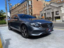 Cargar imagen en el visor de la galería, Mercedes-Benz E200 Modelo 2017