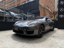 Cargar imagen en el visor de la galería, Porsche Panamera GTS Modelo 2015