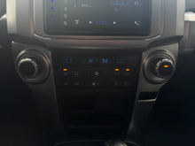 Cargar imagen en el visor de la galería, Toyota 4Runner Blindada Modelo 2023