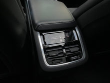 Cargar imagen en el visor de la galería, Volvo XC60 T5 R-Design Modelo 2019