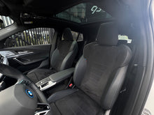 Cargar imagen en el visor de la galería, BMW iX2 XDrive30 M Modelo 2025