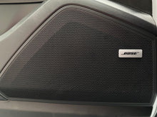 Cargar imagen en el visor de la galería, Porsche Cayenne GTS Coupé Modelo 2022