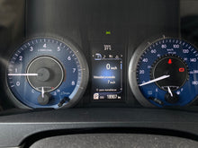 Cargar imagen en el visor de la galería, Toyota Sienna LE Modelo 2019