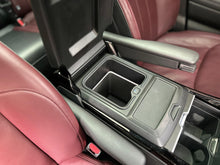 Cargar imagen en el visor de la galería, Land Rover Range Rover Sport P400 Autobiography Modelo 2023