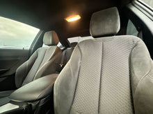 Cargar imagen en el visor de la galería, BMW M235i Coupé Modelo 2015