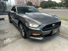 Cargar imagen en el visor de la galería, Ford Mustang GT Convertible 5.0 Modelo 2016