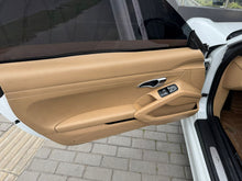 Cargar imagen en el visor de la galería, Porsche Boxster Convertible Modelo 2015