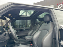 Cargar imagen en el visor de la galería, Mini Cooper SE 100 Eléctrico Modelo 2024