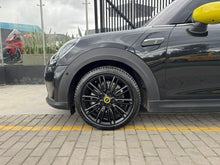 Cargar imagen en el visor de la galería, Mini Cooper SE 100 Eléctrico Modelo 2024