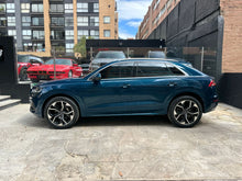 Cargar imagen en el visor de la galería, Audi Q8 55 TFSI Quattro Híbrida Modelo 2021