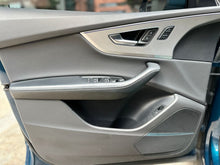 Cargar imagen en el visor de la galería, Audi Q8 55 TFSI Quattro Híbrida Modelo 2021