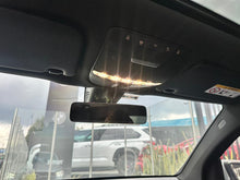 Cargar imagen en el visor de la galería, Mercedes-Benz GLC 300e Coupé 4MATIC Modelo 2022