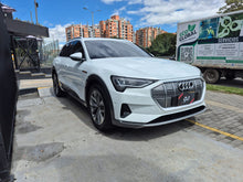 Cargar imagen en el visor de la galería, Audi E-Tron Quatro Prestige Modelo 2023