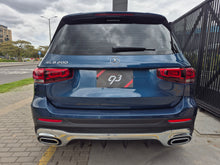 Cargar imagen en el visor de la galería, Mercedes-Benz GLB 200 Modelo 2022