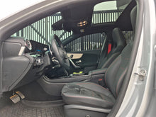 Cargar imagen en el visor de la galería, Mercedes-Benz AMG A35 4Matic Modelo 2023