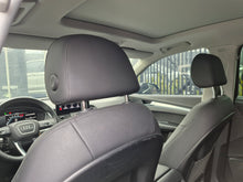 Cargar imagen en el visor de la galería, Audi Q5 Sportback Modelo 2022