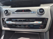 Cargar imagen en el visor de la galería, Ford Explorer XLT Modelo 2020