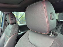 Cargar imagen en el visor de la galería, Mercedes-Benz GLB 200 Modelo 2022