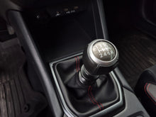 Cargar imagen en el visor de la galería, Subaru WRX 6MT Modelo 2022