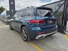 Cargar imagen en el visor de la galería, Mercedes-Benz GLB 200 Modelo 2022