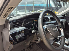 Cargar imagen en el visor de la galería, Audi E-Tron Quatro Prestige Modelo 2023
