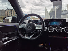 Cargar imagen en el visor de la galería, Mercedes-Benz GLB 200 Modelo 2022