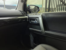 Cargar imagen en el visor de la galería, Toyota 4Runner SR5 Modelo 2023