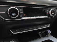 Cargar imagen en el visor de la galería, Audi Q5 Sportback Modelo 2022