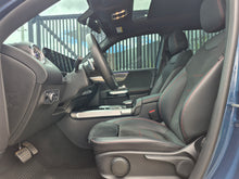 Cargar imagen en el visor de la galería, Mercedes-Benz GLB 200 Modelo 2022