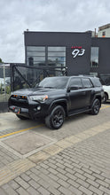 Cargar imagen en el visor de la galería, Toyota 4Runner SR5 Modelo 2023