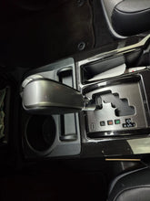 Cargar imagen en el visor de la galería, Toyota 4Runner SR5 Modelo 2023