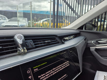 Cargar imagen en el visor de la galería, Audi E-Tron Quatro Prestige Modelo 2023