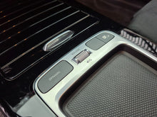 Cargar imagen en el visor de la galería, Mercedes-Benz AMG A35 4Matic Modelo 2023
